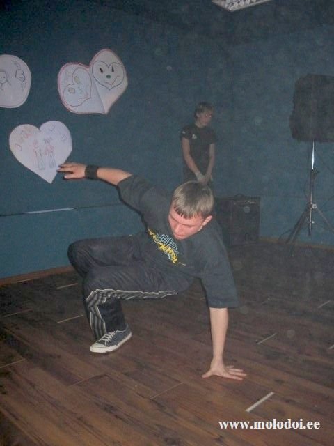 100 0042