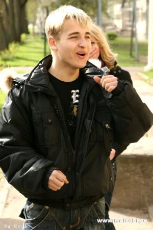 1 (19)