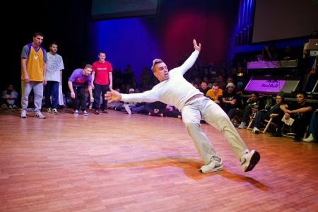 1 (47)
