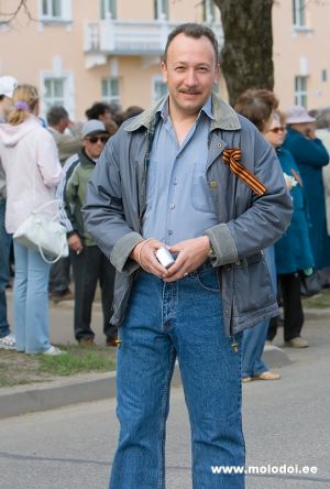 1 (60)