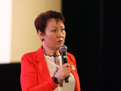 2V4A4961 result
