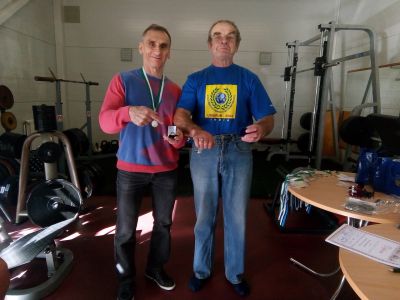  с B.Laisin,U71.Лучший из лучших по баллам по Benchpress=72.02 и С. Дермелёв,U62,лучший из лучших в абсолюте по балламDeadlift=120.54 ,18-кратный чемпион Мир