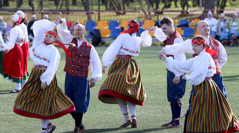 Праздник народного танца Ида-Вирумаа состоялся в Кохтла-Ярве