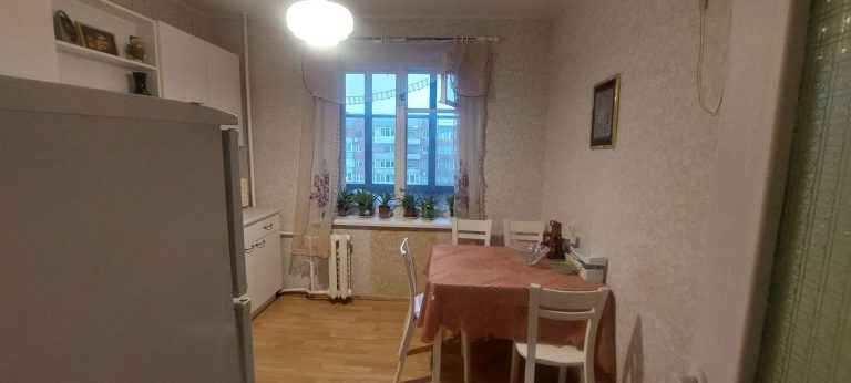 2-х комнатная квартира с балконом- Бульвар Виру33.