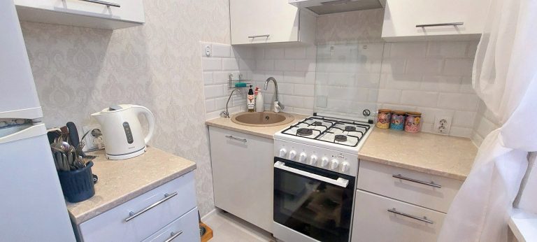 2-х комнатная квартира с мебелью, техникой и ремонтом- ул. Харидусе 27.