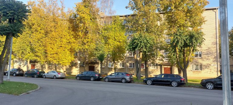 2-х комнатная квартира с мебелью и ремонтом- ул. Павлова 7
