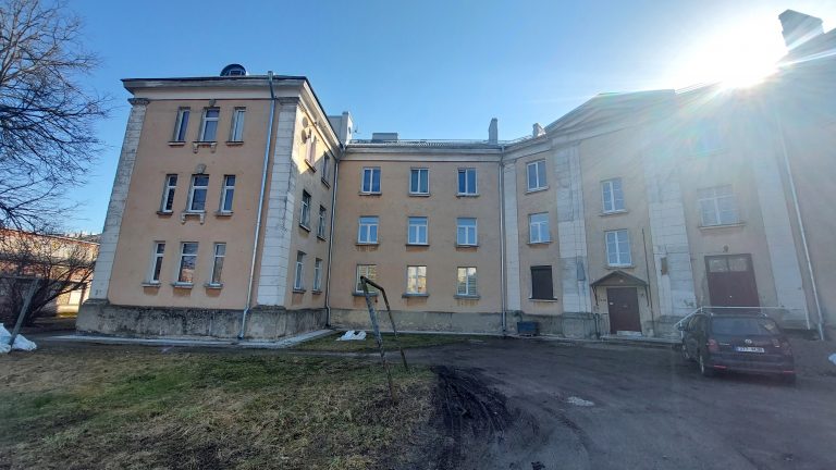 Продается уютная, двухкомнатная квартира по адресу Mere pst 1, Sillamäe linn