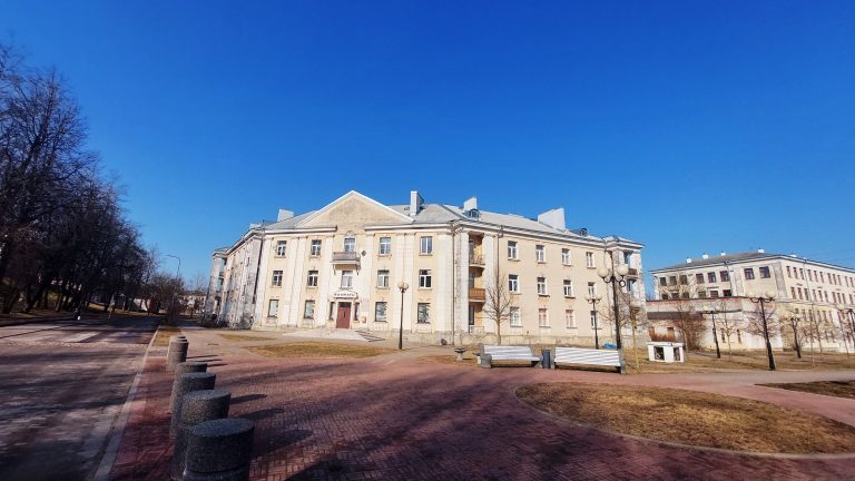 Продается уютная, двухкомнатная квартира по адресу Mere pst 1, Sillamäe linn