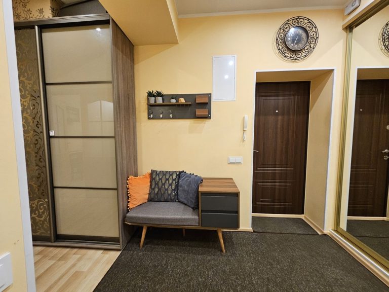 Продаётся просторная 3-комнатная (82,4 m2) квартира в Силламяэ