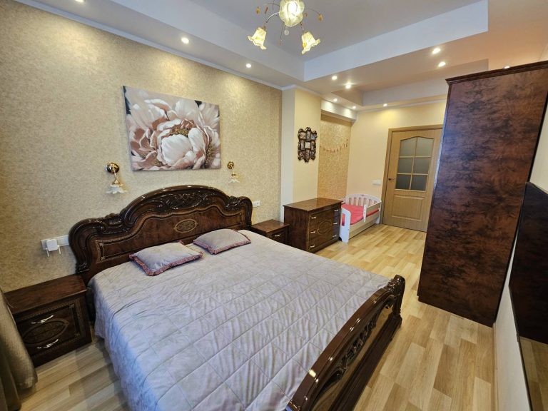 Продаётся просторная 3-комнатная (82,4 m2) квартира в Силламяэ
