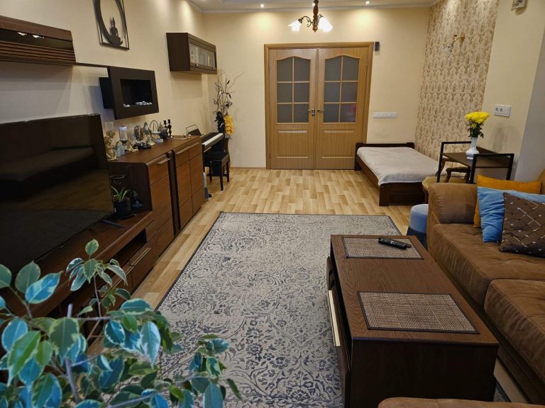 Продаётся просторная 3-комнатная (82,4 m2) квартира в Силламяэ