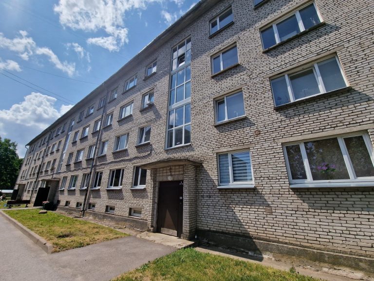 Продаётся 2-ая квартира в Силламяэ, Кеск 49