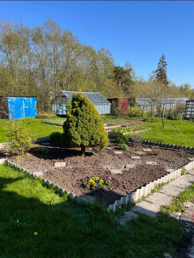 Продается приватизированный дачный участок 9 соток на Спутнике