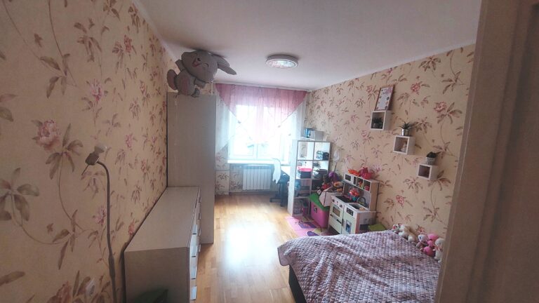 Продается 3-х комнатная квартира, по адресу Viru pst 21, Sillamäe linn