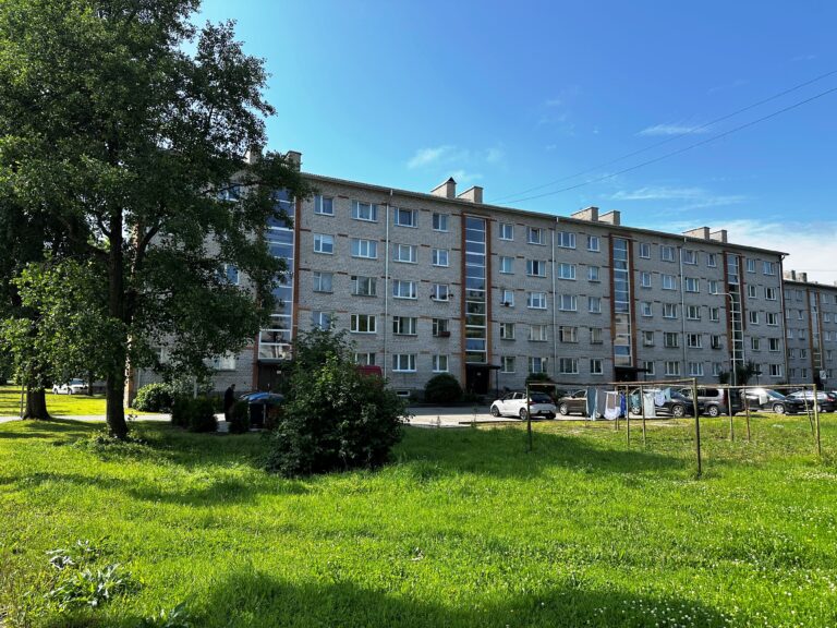 Продается трехкомнатная квартира по адресу Roheline tn 2