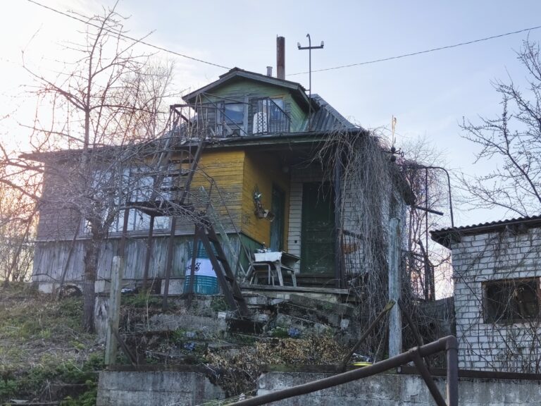 Продам садовый участок на с.к. Дружба