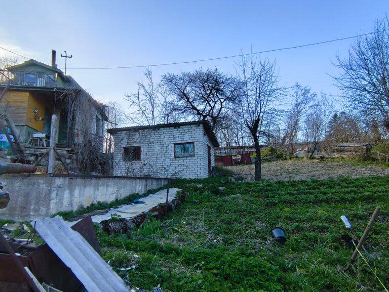 Продам садовый участок на с.к. Дружба