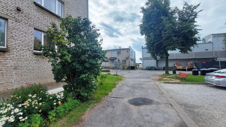 Продается 2-х комнатная квартира по адресу Viru pst 8, Sillamäe linn