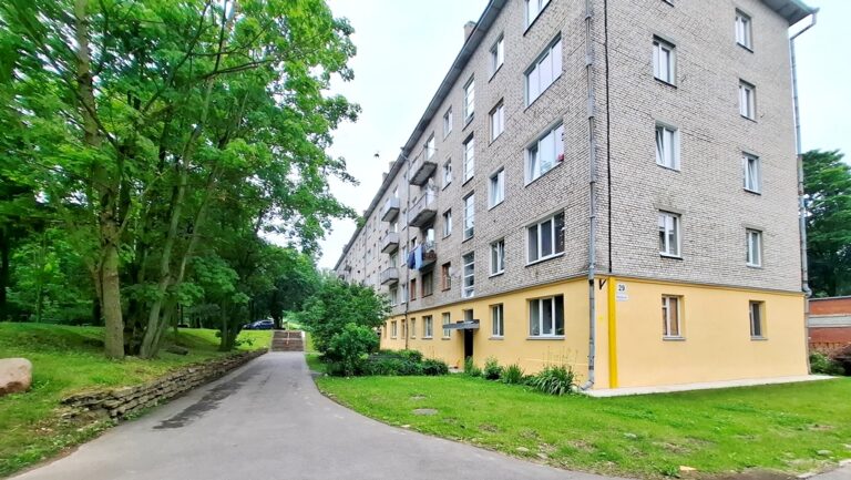 ПРОДАМ 2-Х КОМНАТНУЮ КВАРТИРУ в Силламяэ
