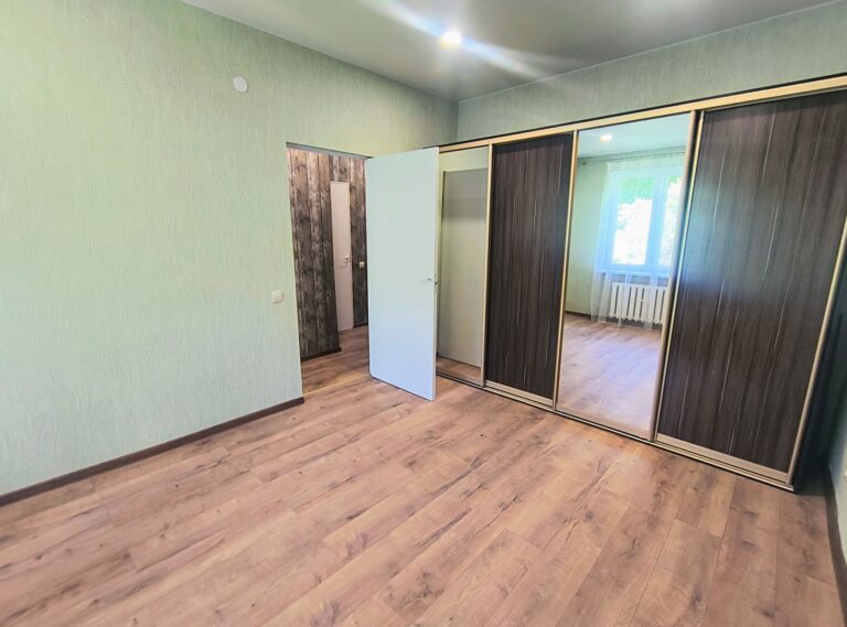 Продается 2-ая квартира в Силламяэ, Каяка 18