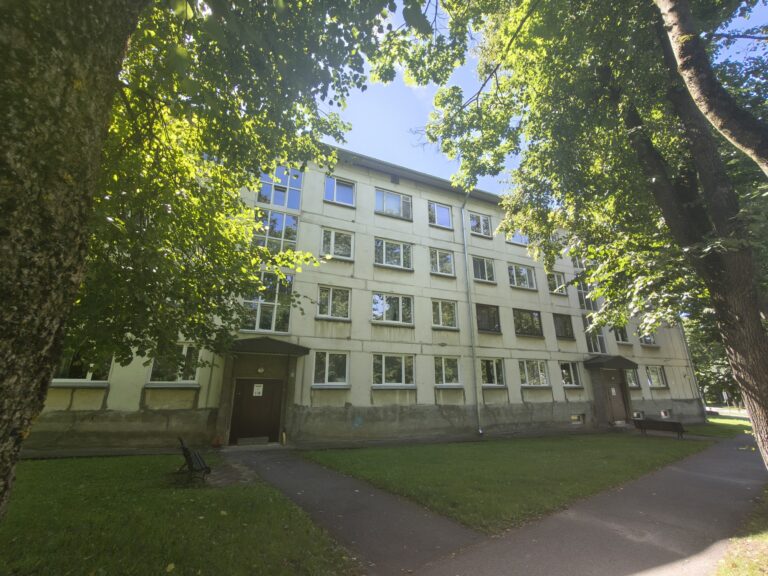 Продается 2-ая квартира в Силламяэ, Гагарина 1