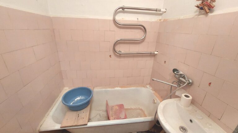 В спокойном зеленом, тихом районе г. Силламяэ продается 2-комнатная квартира, по адресу Roheline tn 5,