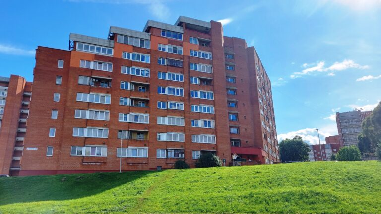 Продается 1- комнатная квартира с лоджией J. Gagarini tn 33, Sillamäe