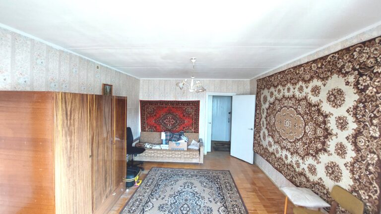 Продается 1- комнатная квартира с лоджией J. Gagarini tn 33, Sillamäe
