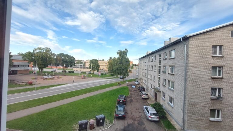 Продается с капитальным ремонт квартира — Kesk tn 55, Sillamäe linn